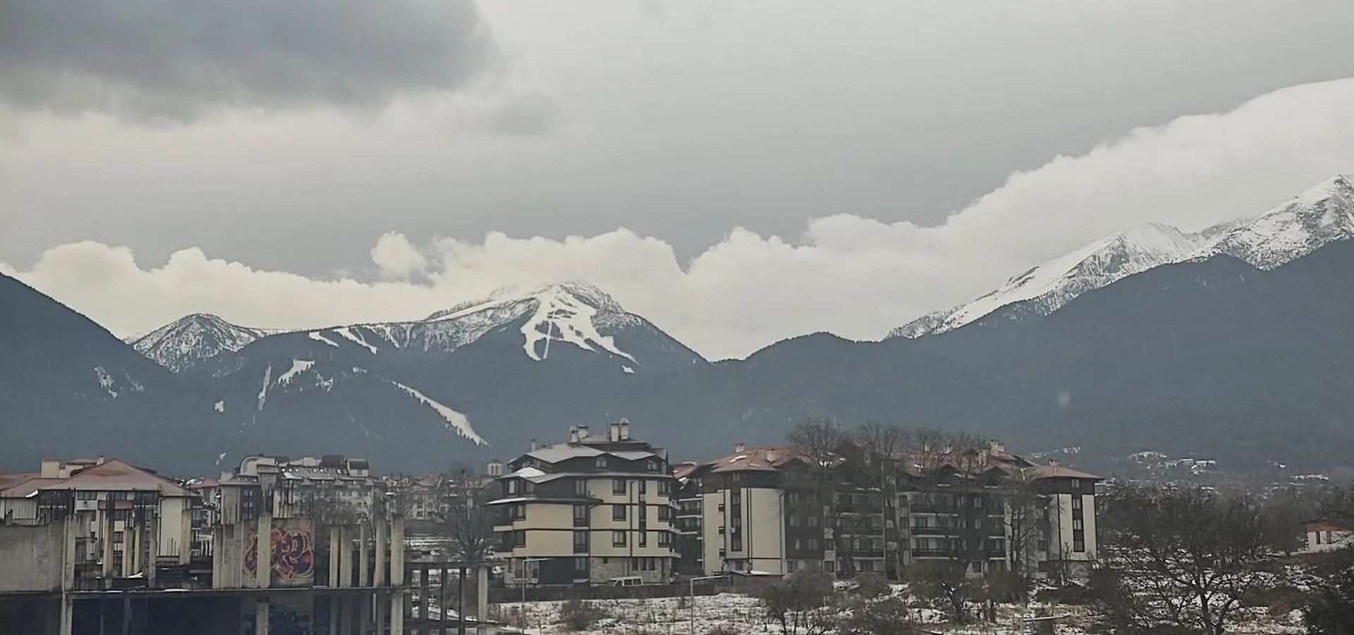 Уютная Квартира В Комплексе Snow Lodge 班斯科 0*,
